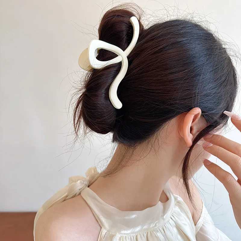 13cm Large Black Hair Clip for Women Fashion French Elegant Hairgrips Korean Hair Claw Hairclips Girls Hairpins Hair AccessoriesL240727