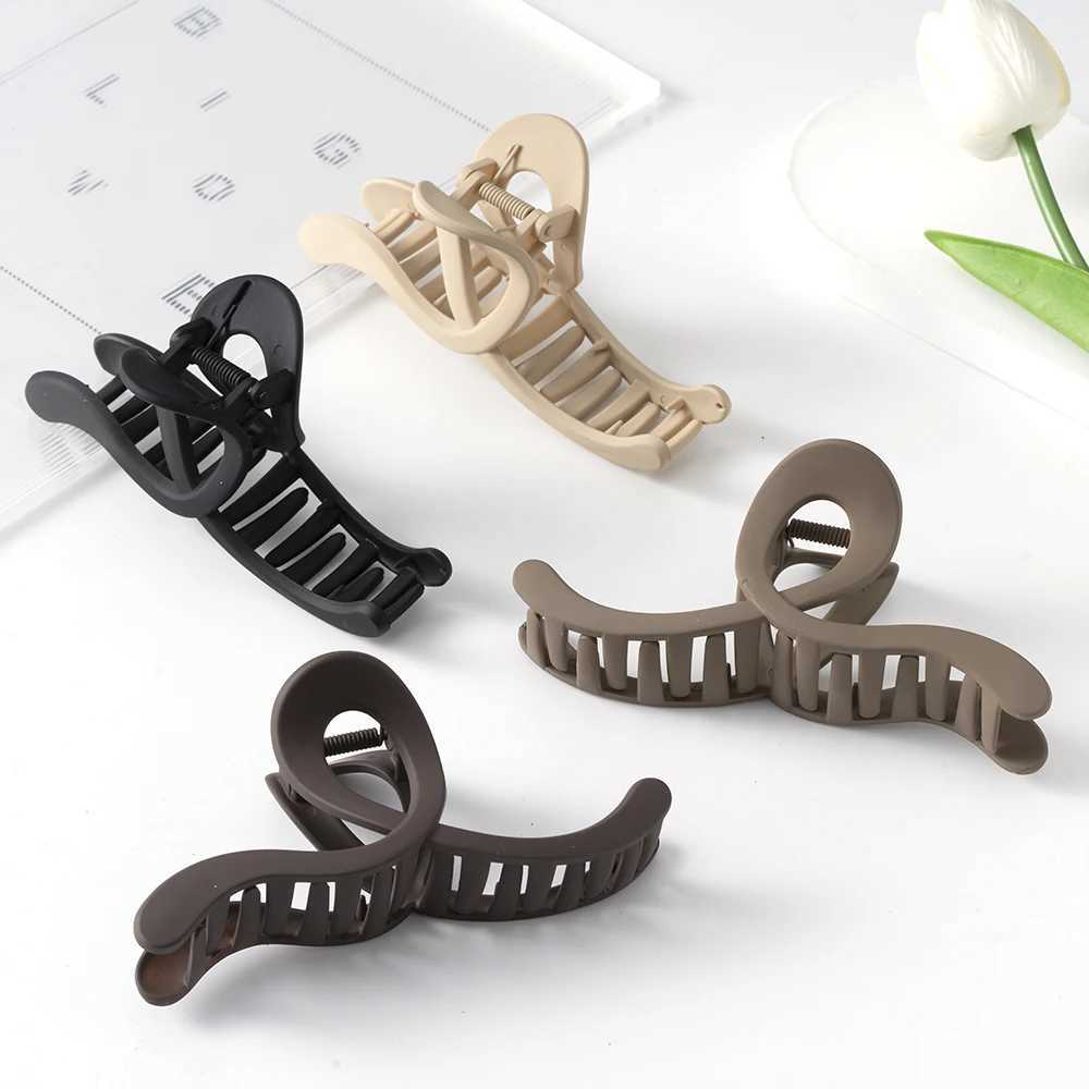 13cm Large Black Hair Clip for Women Fashion French Elegant Hairgrips Korean Hair Claw Hairclips Girls Hairpins Hair AccessoriesL240727