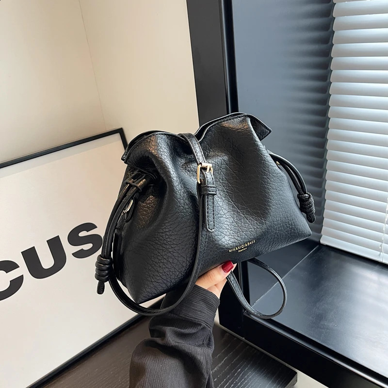 Drawstring Shoulder Bag | 2024 PU Leather Retro Sweet Women's Crossbody Purse 4