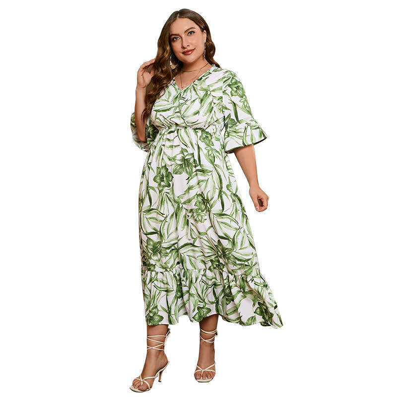 Hot Selling Summer Leisure Vacation in the United States Size Dress with Flared Sleeves and Large Hem 200 Pounds Can Be Worn Oversize Dress