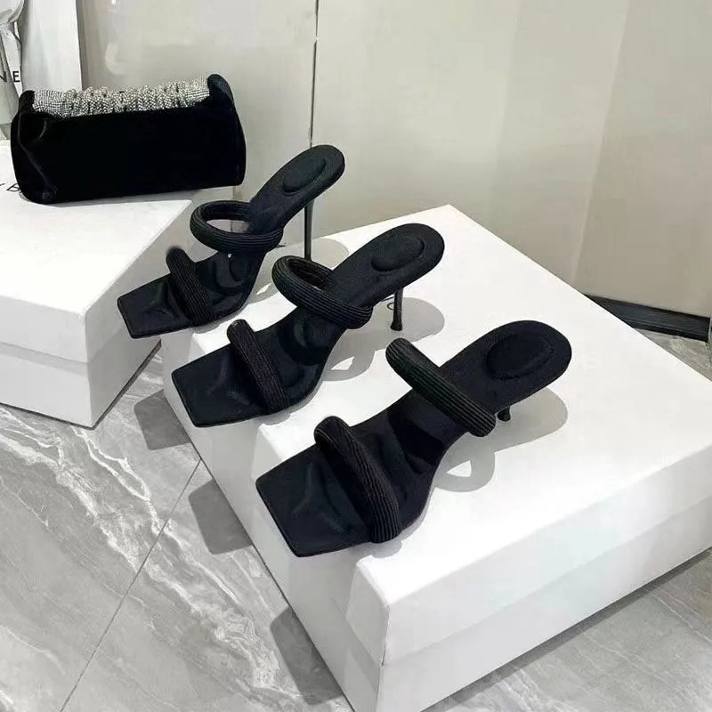 Designer Womens Square Toe Sandals Summer famous Wide Stilett Heel Bright Black Sliders Leather Strap Buckle Shoe Quilted Pumps Beach 5CM 7CM 10CM With Box Size 35-41
