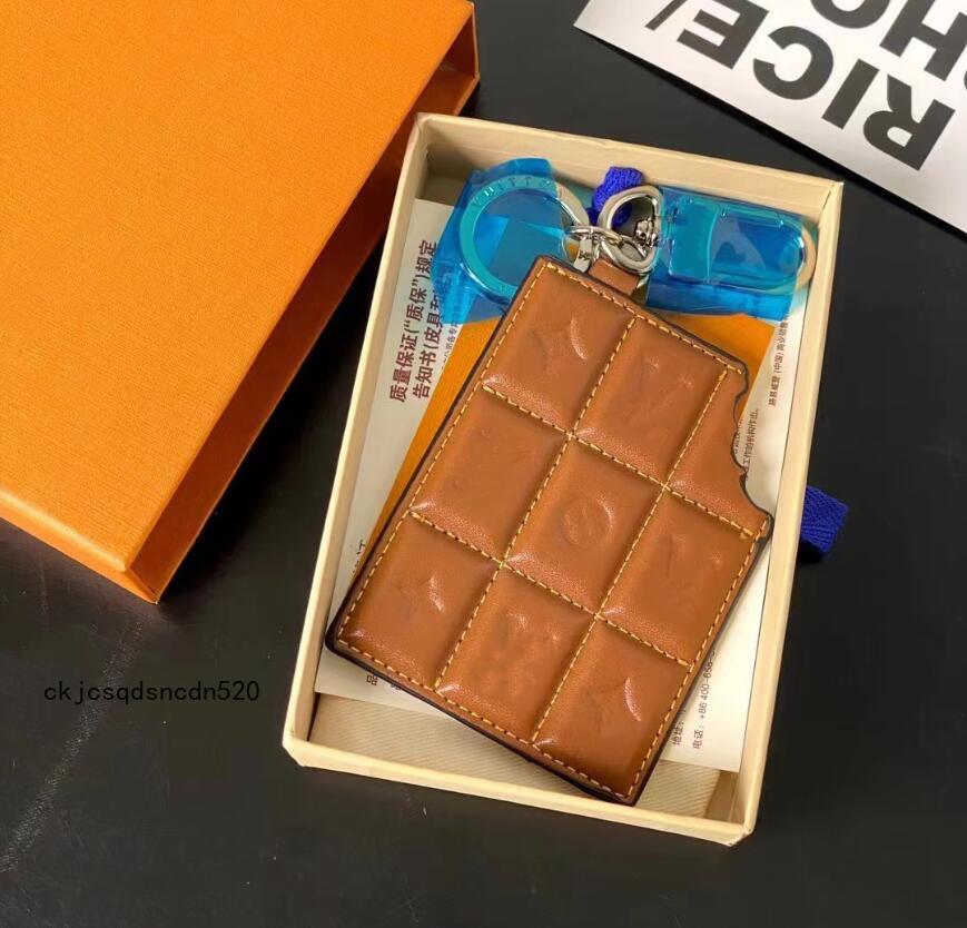 letters Classic leather high-end designer cartoon key chain Men's and women's key chain Fashion jewelry gift key chain