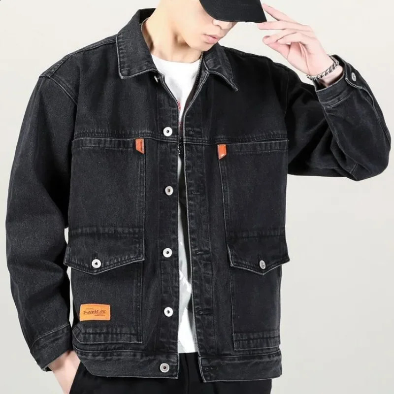 Mens denim jacket with padding wool mens jeans Coats elastic black warm wide shoulders a and fashionable piece 240824