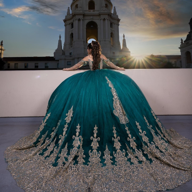 Blackish Green Sequined Appliques Cinnamon Quinceanera Ball Gown Off The Shoulder Birthday Dress Lace Up quinceanera de 15 anos