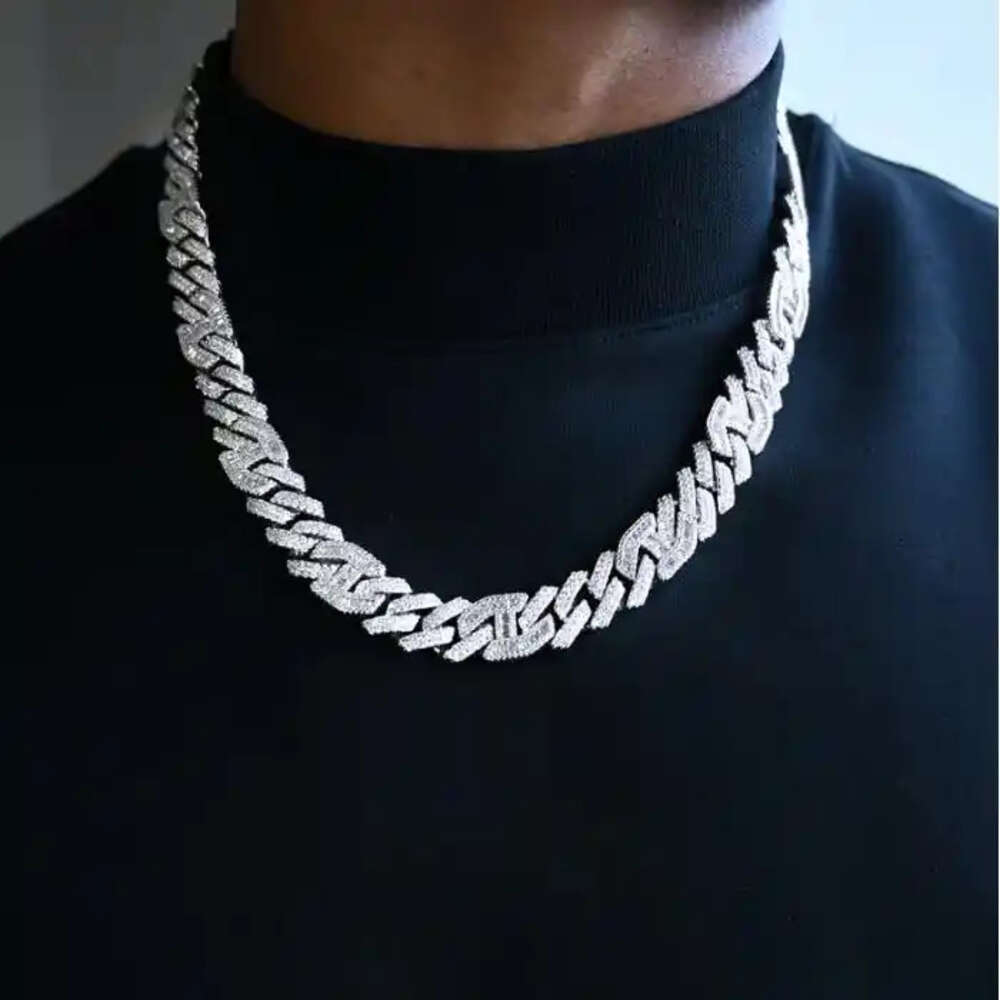 Hiphop Moissanite Necklace 925 Sterling Silver Prong Setting Baguette Diamond Gold Plated Iced Out Vvs Moissanite Cuban Chain