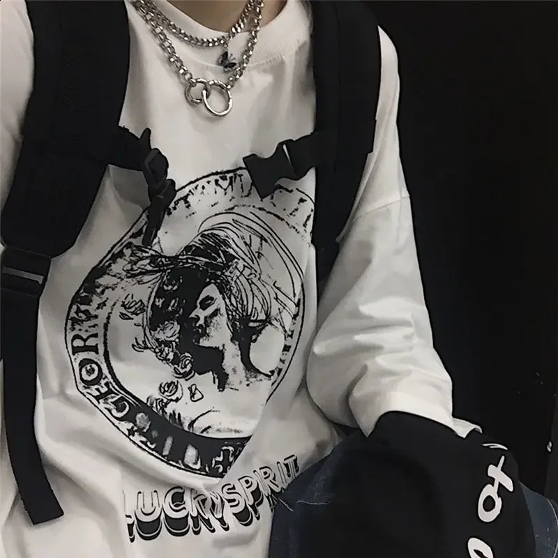Mens ultra-fine T-shirt summer mens clothing unisex long sleeved T-shirt street clothing Harajuku Gothic punk top dark Y2k loose anime T-shirt 240826
