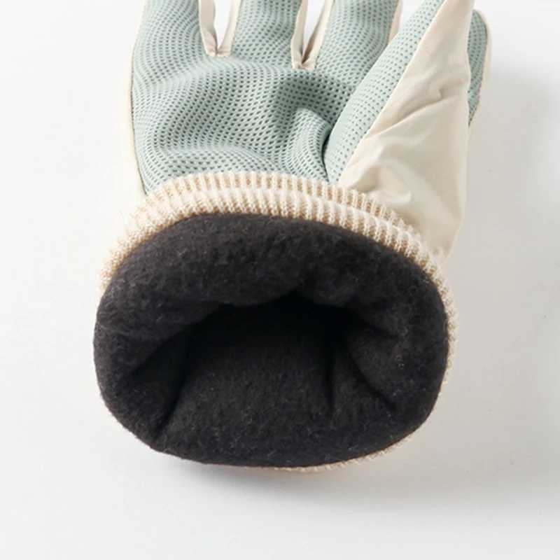 New winter warm baby gloves waterproof windproof anti slip cartoon childrens sports gloves childrens lined wool outdoor glovesW240729