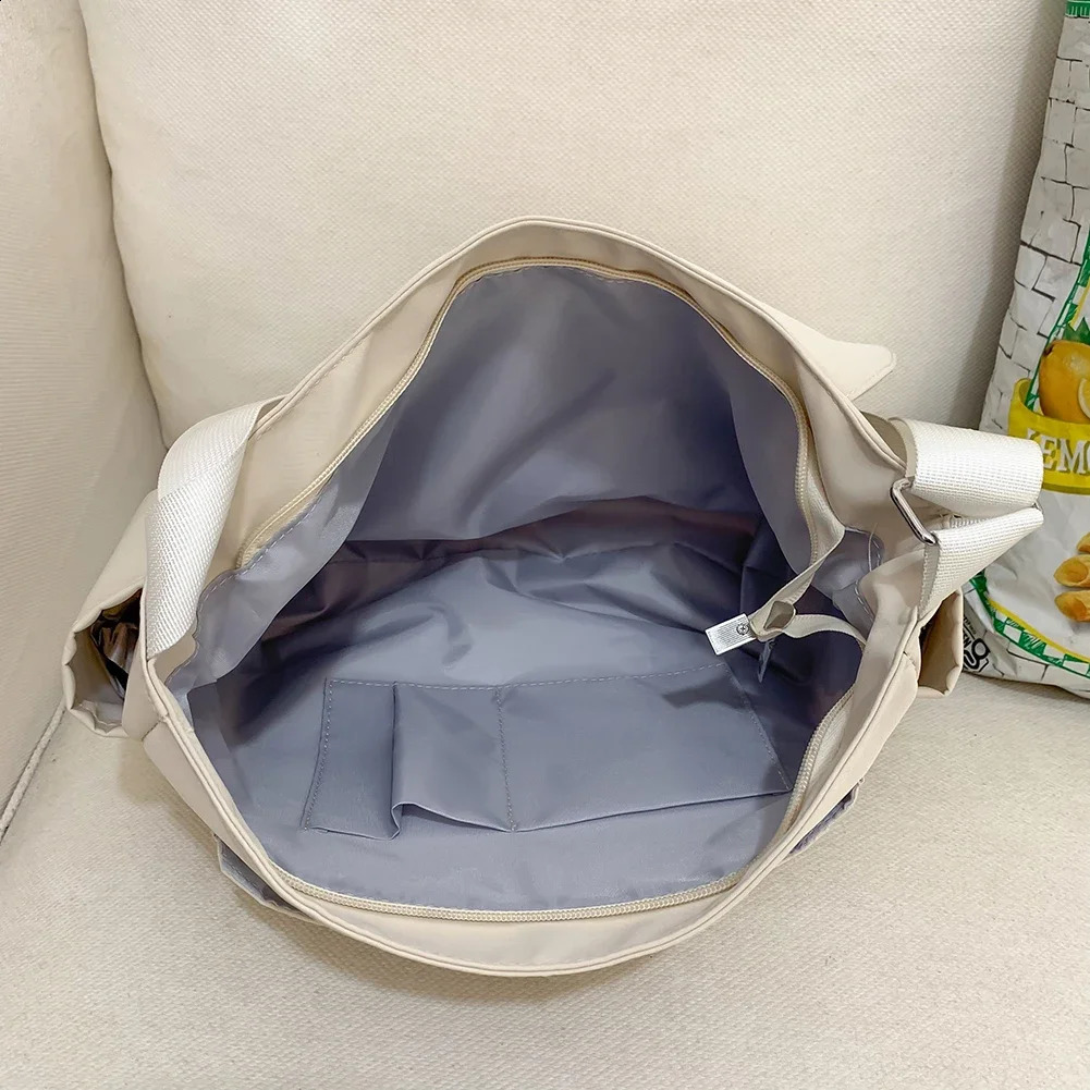 Women Star Pattern Y2k Messenger Bag Girl Travel School Bookbag Handbag Casual Tote Lady Simple Large Capacity Shoulder 240729