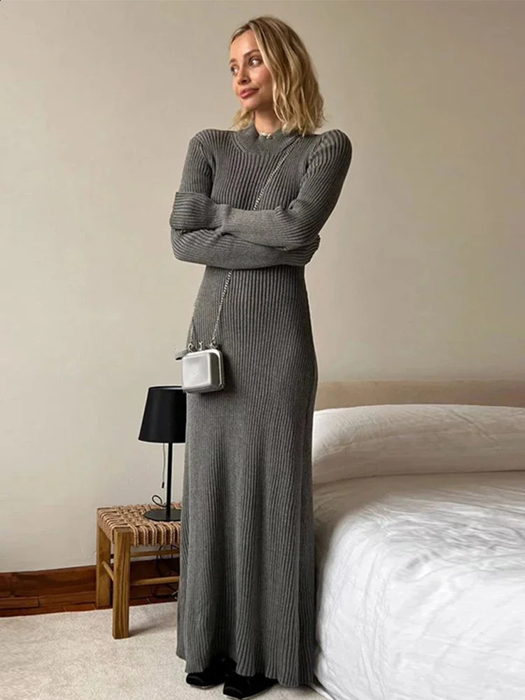Knitted Backless Dresses For Women Long Sleeve Maxi Womens Dress O-Neck Elastic Slim Lace Up Back Dress 2024 Autumn Female Robe 240729