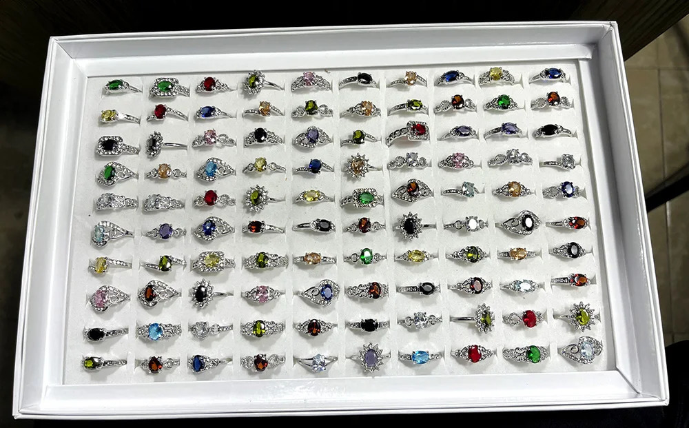 50 fashionable multicolor zircon crystal silver plated rings suitable for womens jewelry bulk batch LR4216 240723