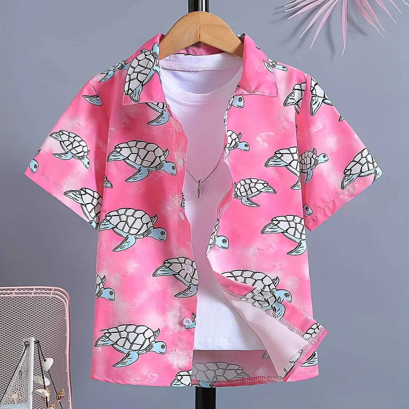 Boys and girls cartoon fashion printed pattern cute short sleeved casual shirt childrens clothing button loose holiday shirt topW240729