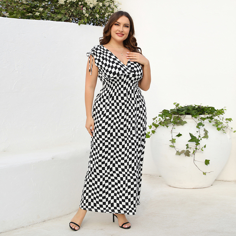 Hot selling new high-end black and white checkered V-neck dress, slimming women's temperament, large swing long skirt F729#46