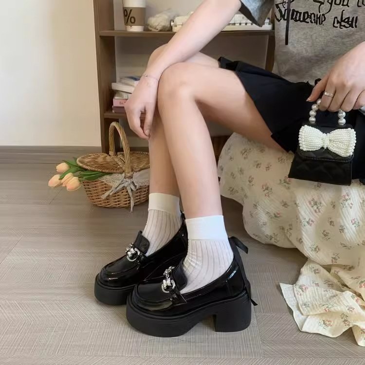 New round headed metal buckle small leather shoes for students to step on as a single shoe