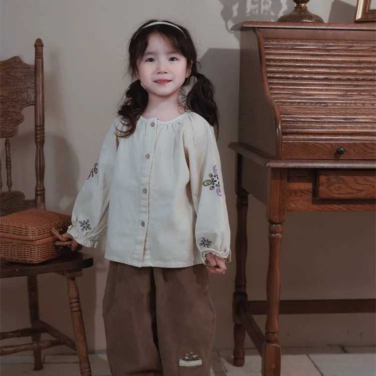 Girls Shirt 2024 Summer New Childrens Clothing Korean Style Foreign Style Embroidered Shirt Girl Baby Casual Simple CompetitionW240729