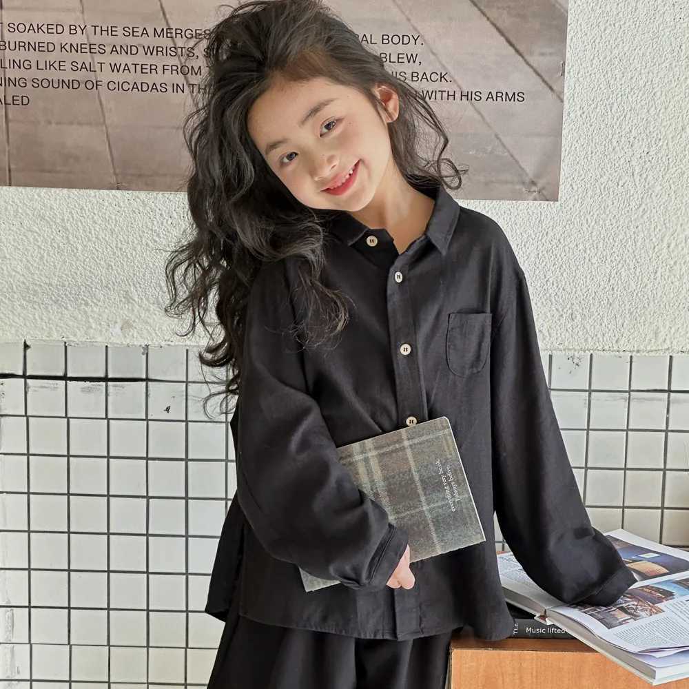 Girls shirt 2024 autumn new item children wear Korean style large childrens cotton linen long sleeved lapel casual shirtW240729