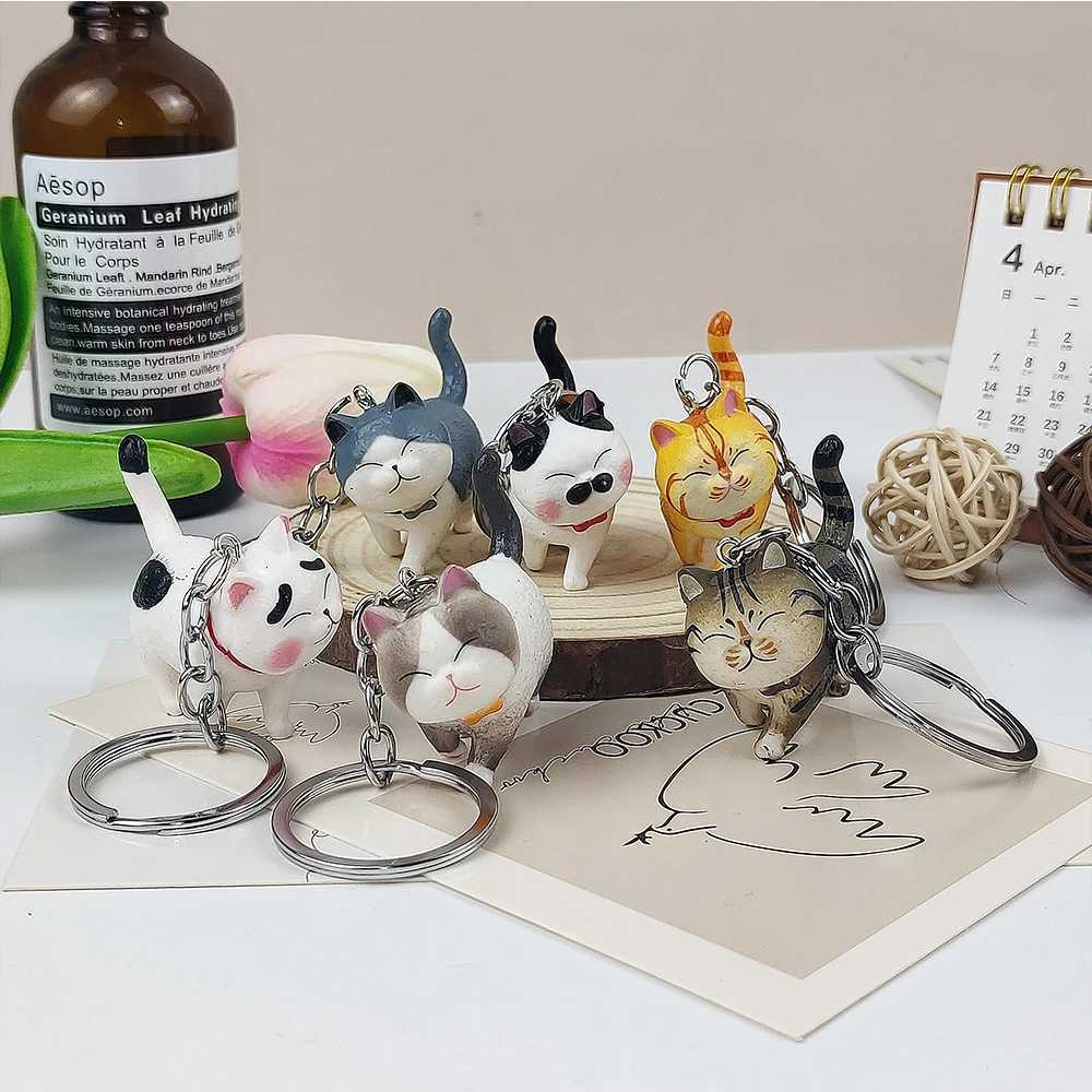 Cartoon Cat Shaped Pendant Keychain Kitten Cat Key Chain Creative Metal Animal Anime Keyrings Car Bag Trinket Accessories GiftL240729