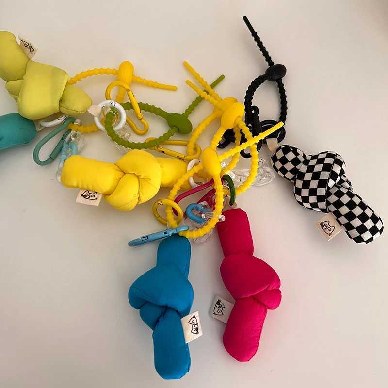 Grid Solid Key Hook Key Keychain Chain Twist Knot Mobile Phone Pendant Female Creative Lattice Bag Cloth Schoolbag AccessoriesL240729