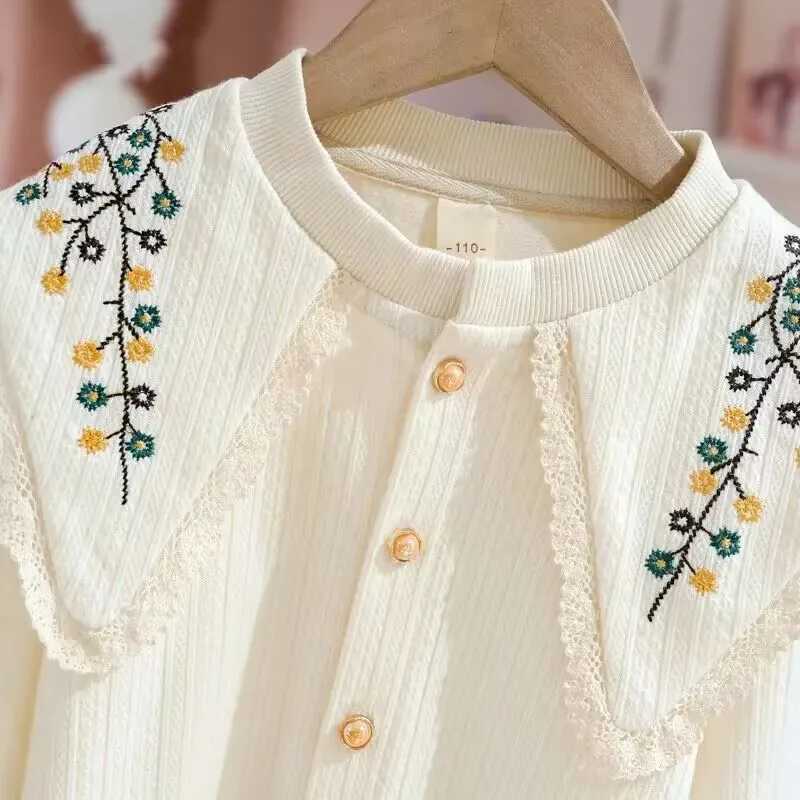 Teenage Girl Shirt 2023 New Spring/Summer Autumn Dress Top Girls Doll Collar Shirt Fashion Childrens ShirtW240729