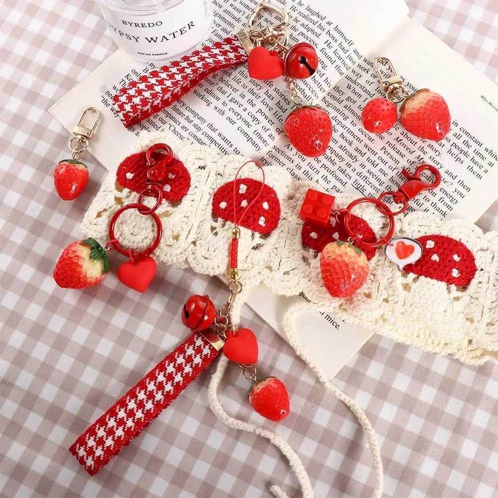 Simulated Fruit Women Jewelry Bag Pendant Gift For Friend Backpack Pendant Strawberry Heart Keychain Key Holder Key AccessoriesL240729