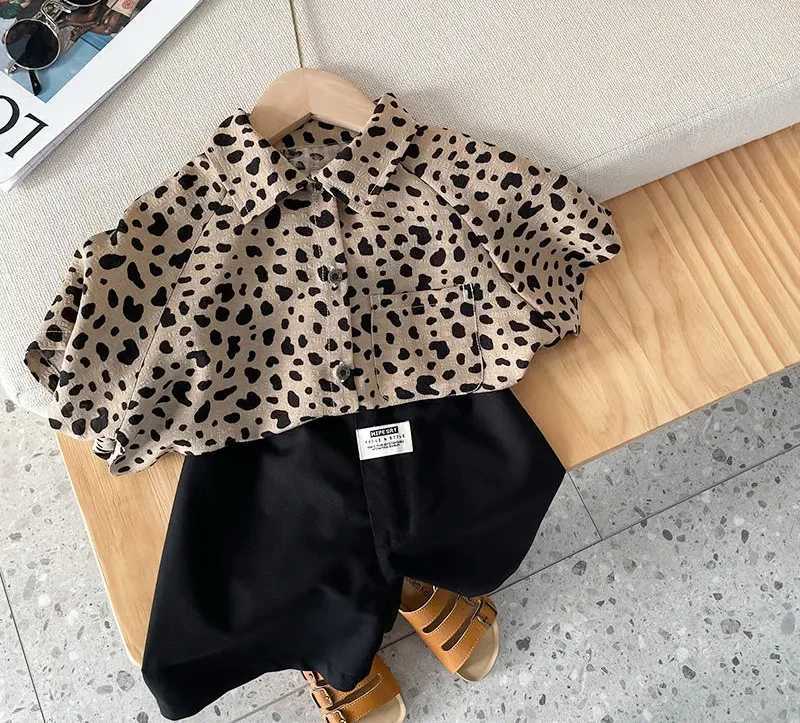 Childrens clothing boys short sleeved summer baby summer top new childrens shirt Korean lapel shirtW240729