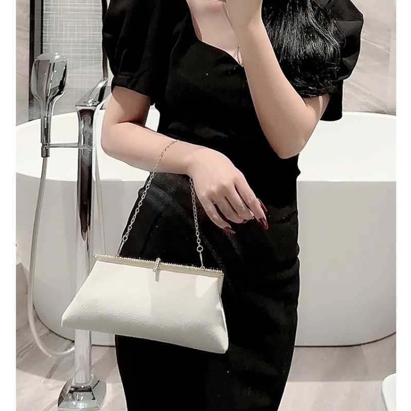 High-end Women Velvet Evening Bag New Fashion Fish Hook Lock Clutch Purses Female Handbags Chain Shoulder Bags for Wedding PartyXJ240729