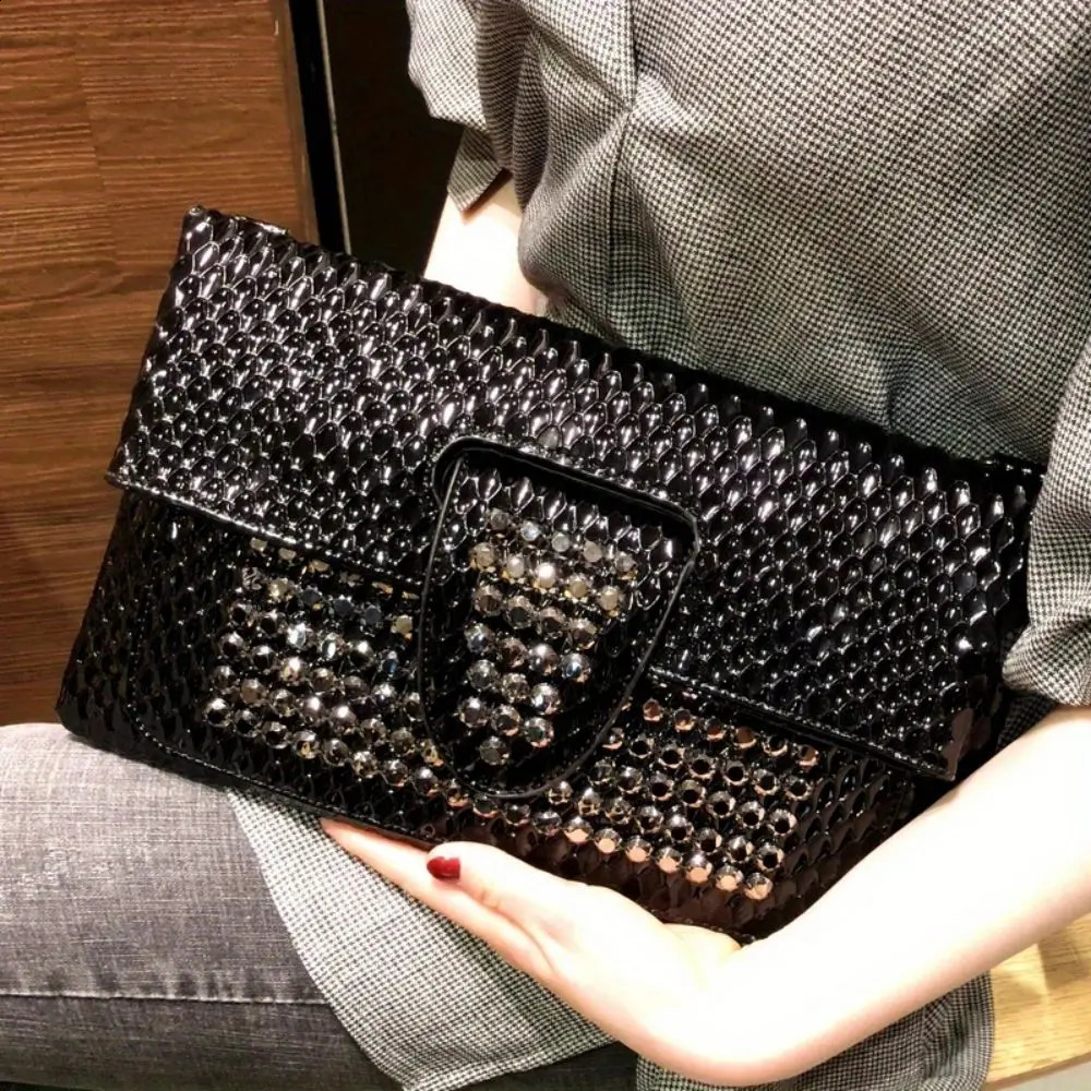 Womens Fashion Banquet Bag with Diamond Rivet Gothic Handbag Large Capacity Envelope One Shoulder Crossbody Handbag 240729