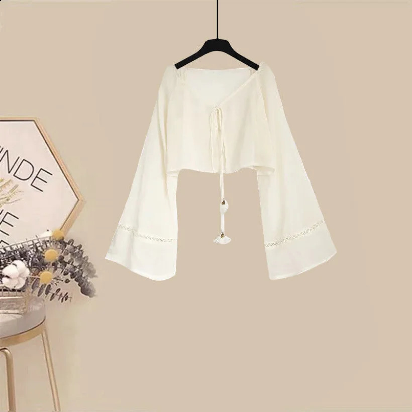 Spring and Autumn Season Set Womens Korean Edition Slimming Cardigan Black Slippery Dress Two Piece Trendy 240729