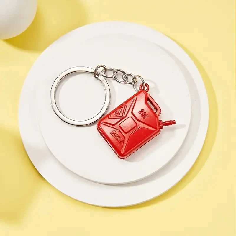 Funny Mini Red Gasoline Bucket Pendant Keychain Creative Oil Barrel Spray Charms Keyrings For Men Accessories Motorcycling GiftL240729