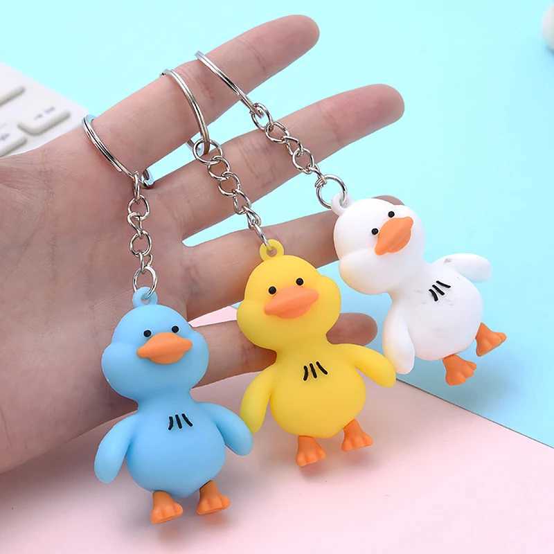 1 PC Resin Yellow Duck Keychain Key Ring For Women Gift Unique Funny Creative Colorful Simulation Animal Bag Car KeychainL240729