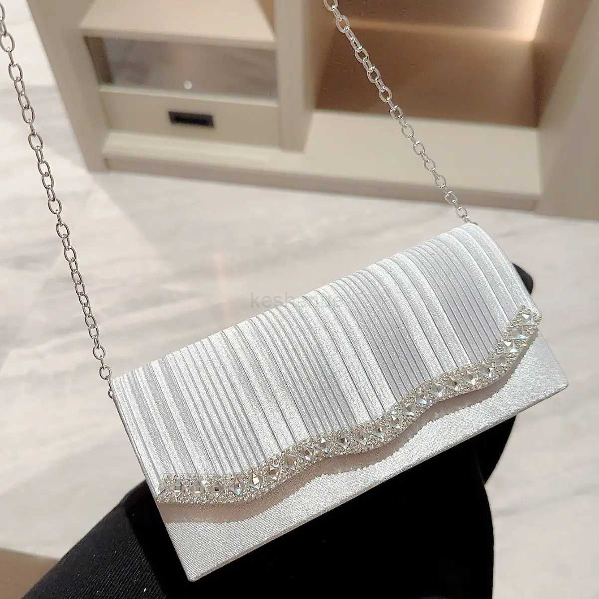 Fashion Womens Diamond Evening Bag Glitter Chain Clutch Bag Wedding Party Banquet Shoulder Bags Ladies Elegant Envelope BagXJ240729