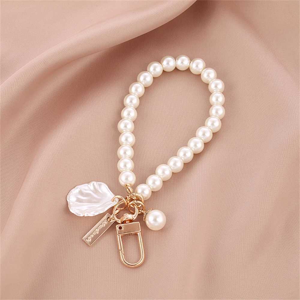 Vintage Pearl Beads Bracelet Keychain Trendy Wrist Strap Keyring for Women Headphone Case Pendant Purse Handbag Jewelry GiftsL240729