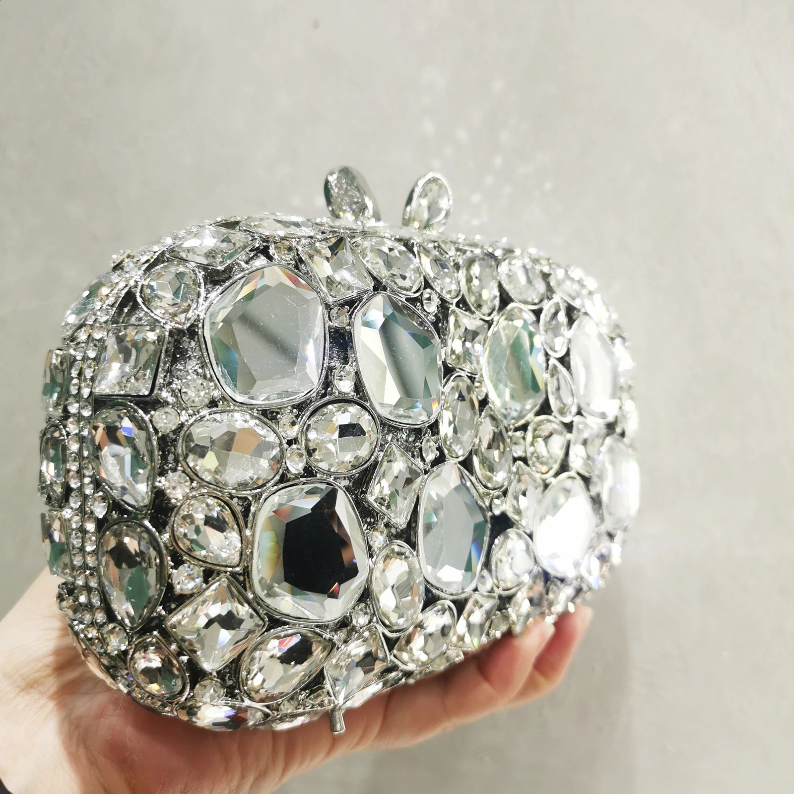 WHTUOHENLarge Sier Stones Wedding Dress Purses Women Bridal Crystal Handbags Rhie Party Prom Evening Clutches Minaudiere 240729 fdc8