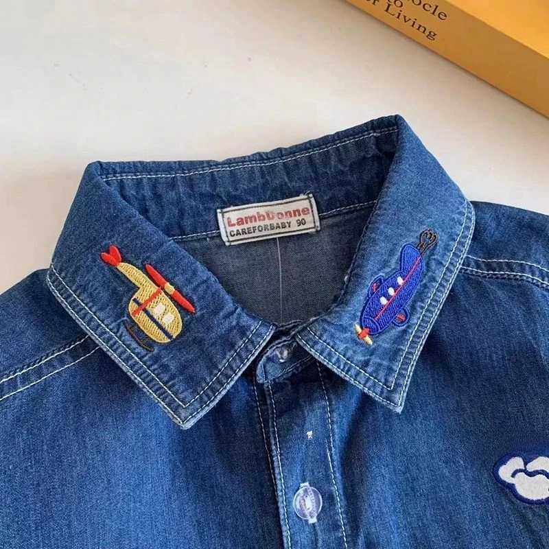 Fashion boy denim shirt cartoon embroidery childrens long sleeved jacket childrens loose casual denim jacketW240729