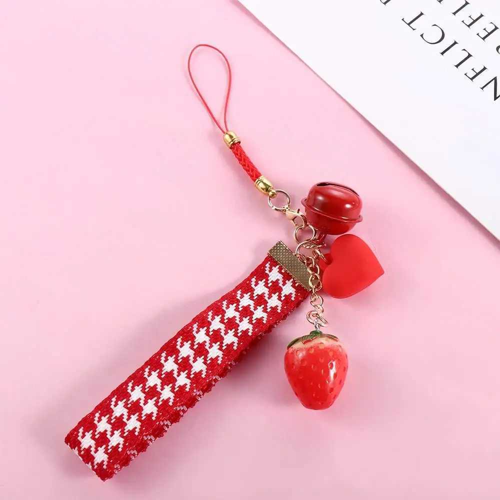 Simulated Fruit Women Jewelry Bag Pendant Gift For Friend Backpack Pendant Strawberry Heart Keychain Key Holder Key AccessoriesL240729
