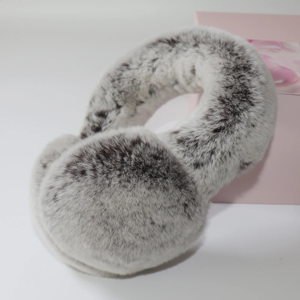 Real Fur Earmuffs Winter Russian Women Warm Genuine Rex Rabbit Fur Earmuff Fashion Lovely Natural Fur Earflaps Wholesale Retail 240724
