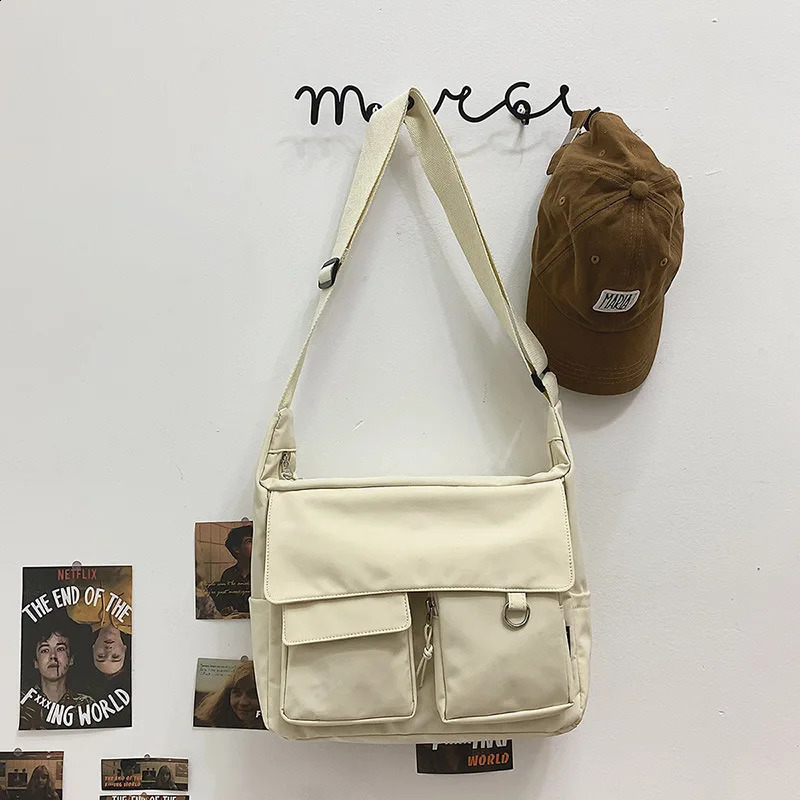 Korean Ulzzang Messenger Bag Women 2023 Nylon Bags Multipockets Crossbody For School Book Shoulder Girls Sac y240816