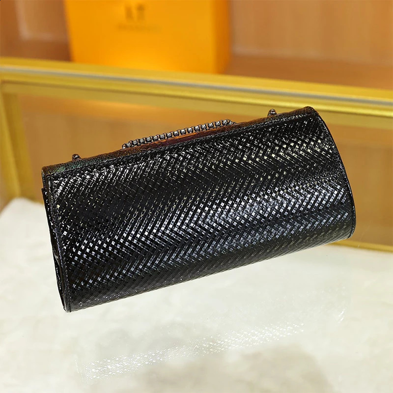 Handbags Womens Bag Korean 2024 Chain Crossbody One Shoulder Small Square Bag Fashion Colorful Small Backpack 240729