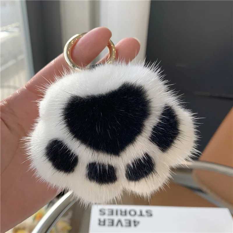 Pendant Keyrings Gift Plush Cute Cat Claw Real Mink Fur Keychain Women Bag Ornaments Small Paw Toy Soft Pom Ball Car KeyL240729