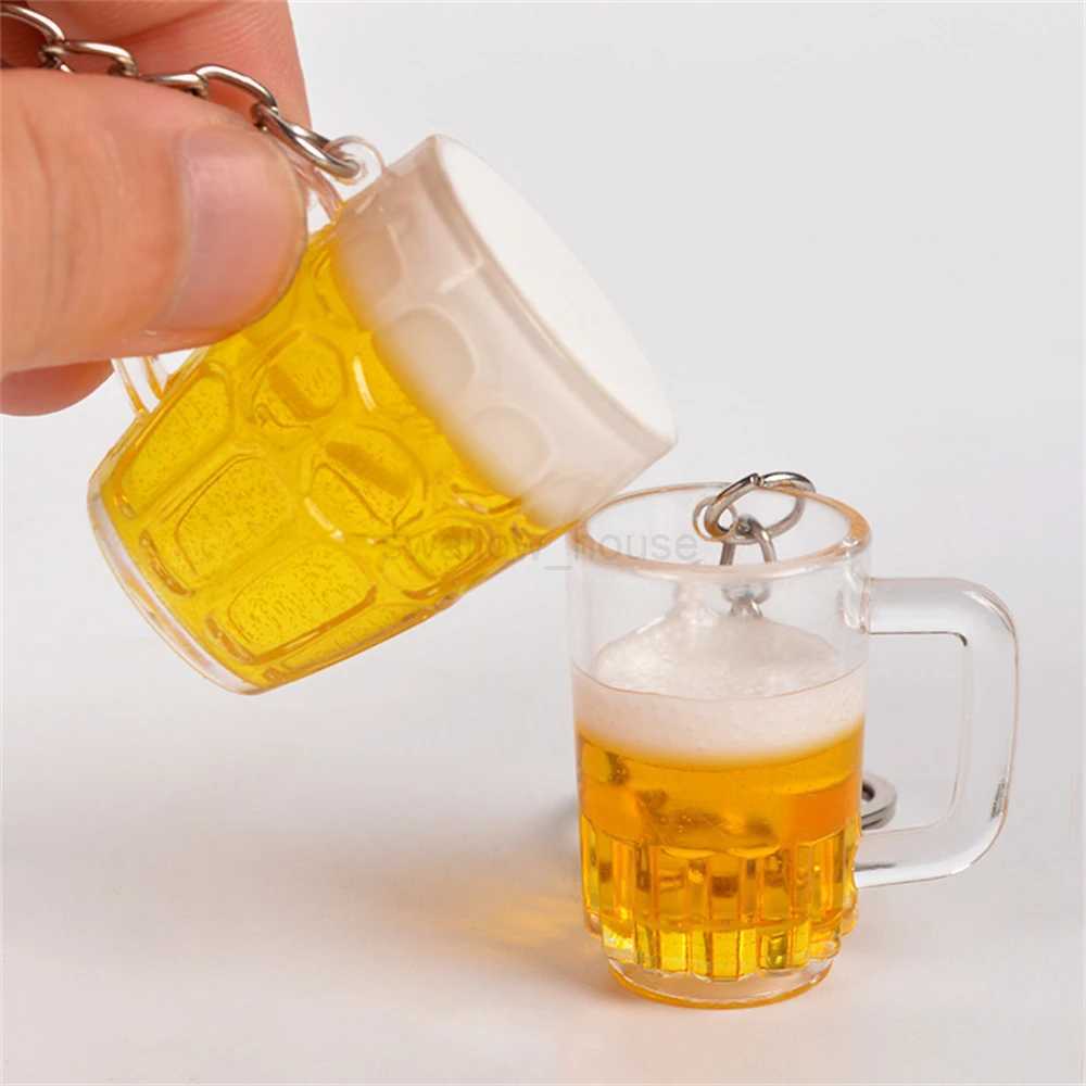 Funny Simulation Beer Mug Keychain Miniature Beer Pendant Keyring for Man Women Couple Bag Trinkets Bar Souvenir GiftL240729