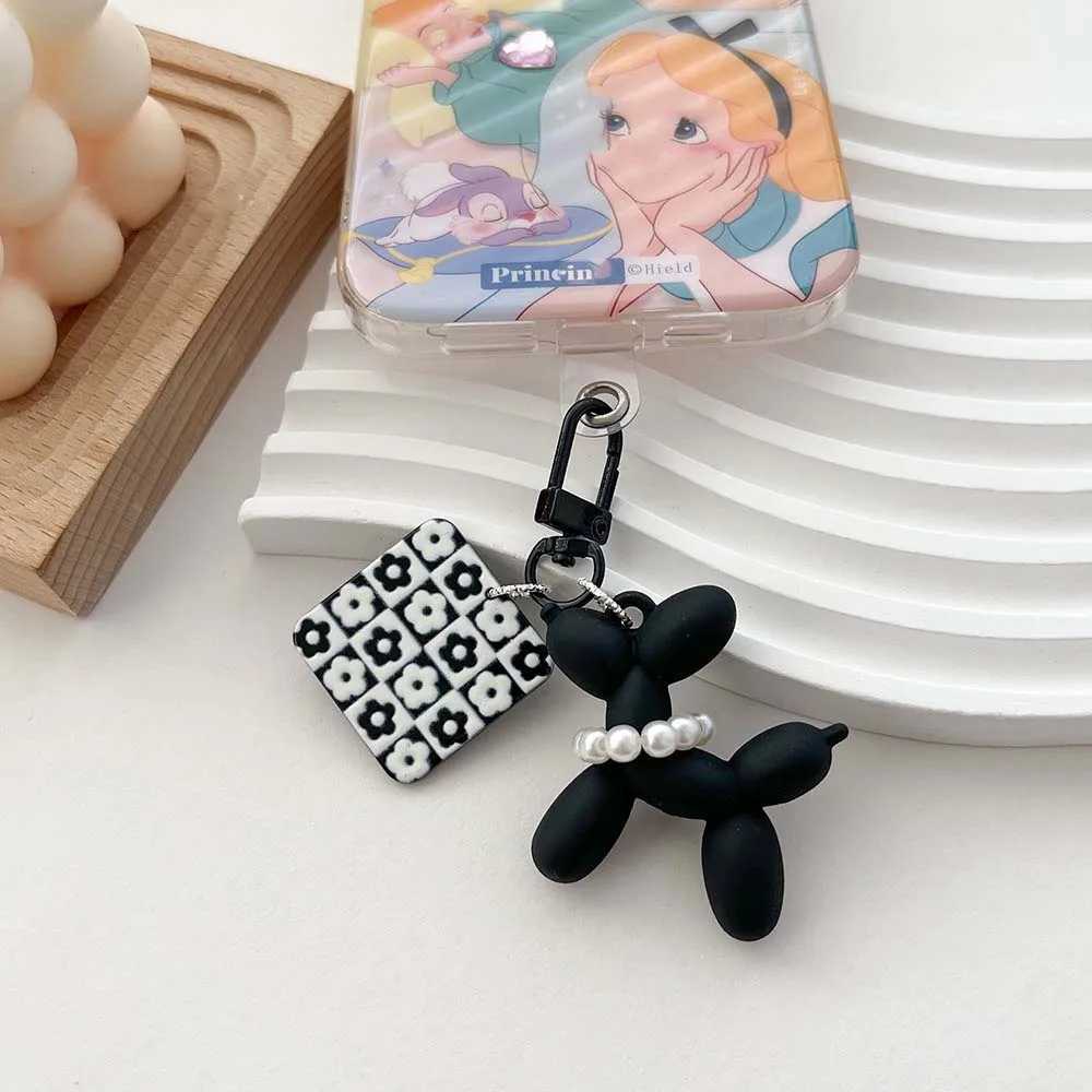 Cool Acrylic Cartoon Balloon Dog Keychains Black Color Heart Flower Pendant Phone Chain Key Buckle Accessories Bag Pendant ToysL240729