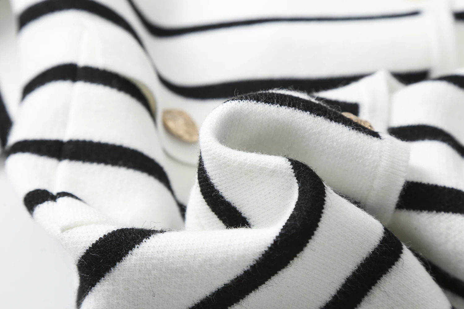Ethereal MD style of Womens casual small fragrance highgrade striped knit cardigan 240722