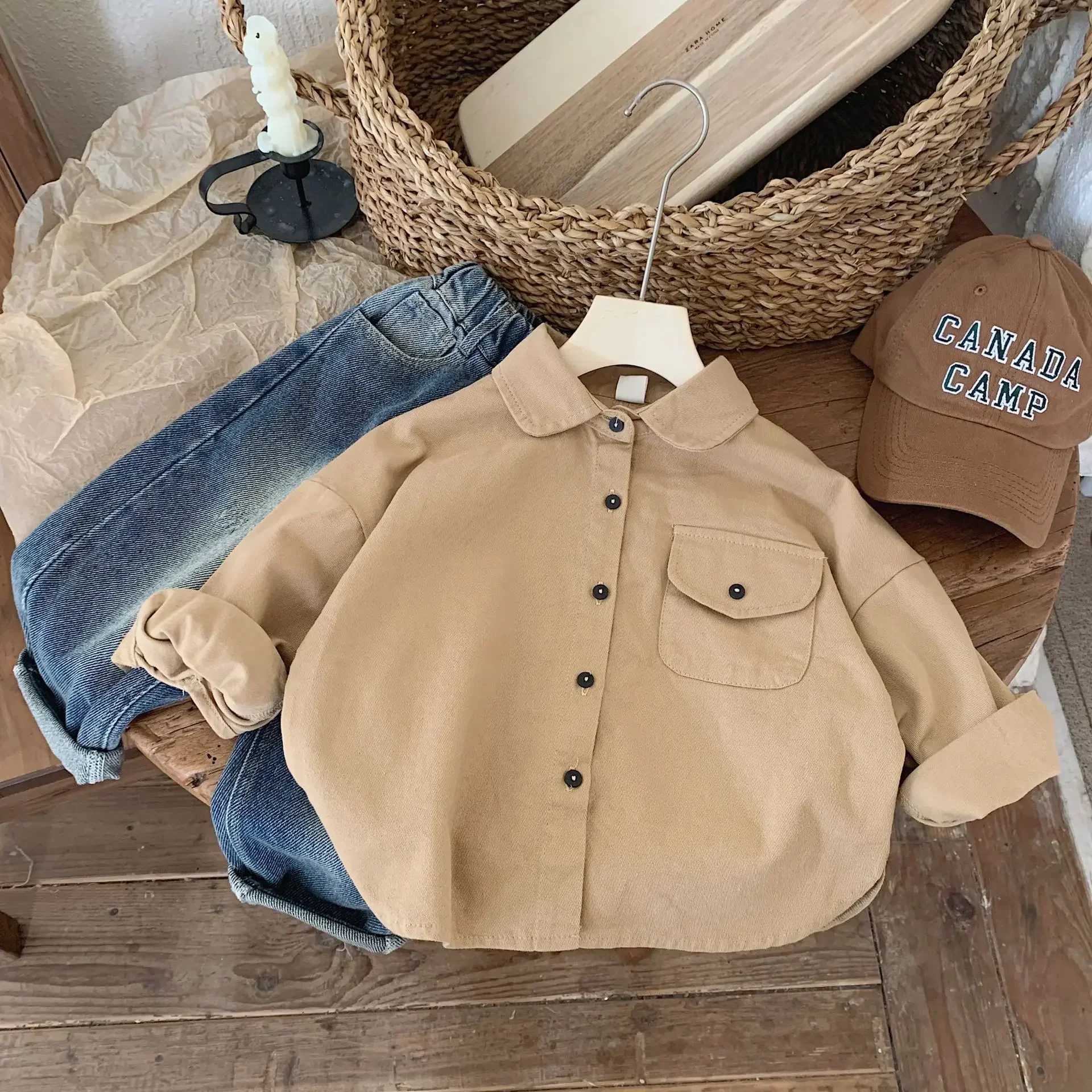 Boys shirts childrens shirts 2023 autumn Korean retro solid shirts baby casual jackets childrens long sleeved topsW240729