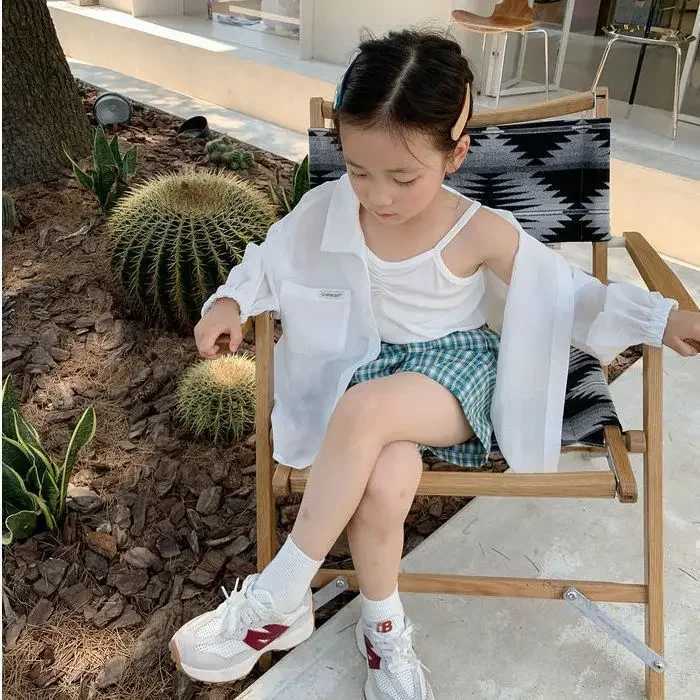 Girls shirts and sun protection clothing 2023 summer new Western style childrens thin coat thin long sleeved shirtW240729