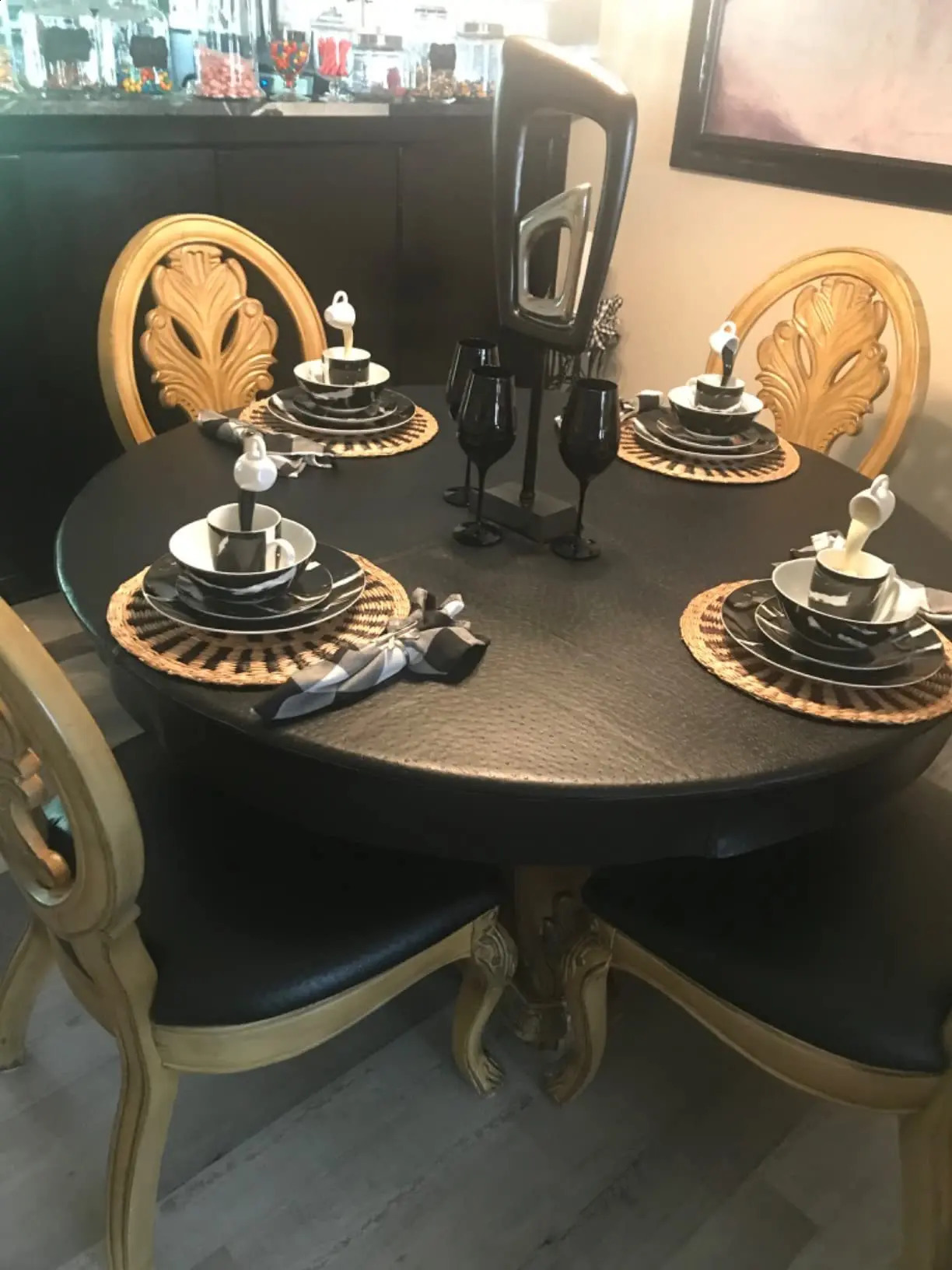 Floating Spilling Coffee Cup Sculpture Kitchen Decoration Spilling Magic Pouring Splash Creative Desktop Decor Home Decoration 240729