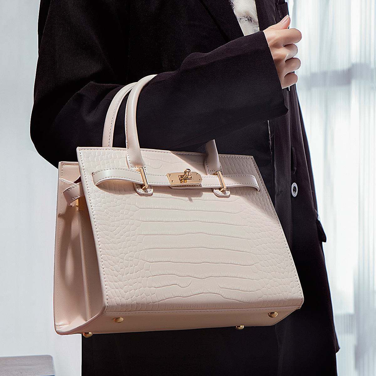 Bag advanced sense PU leather high quality new atmospheric large capacity women's handbag commute essential crossbody