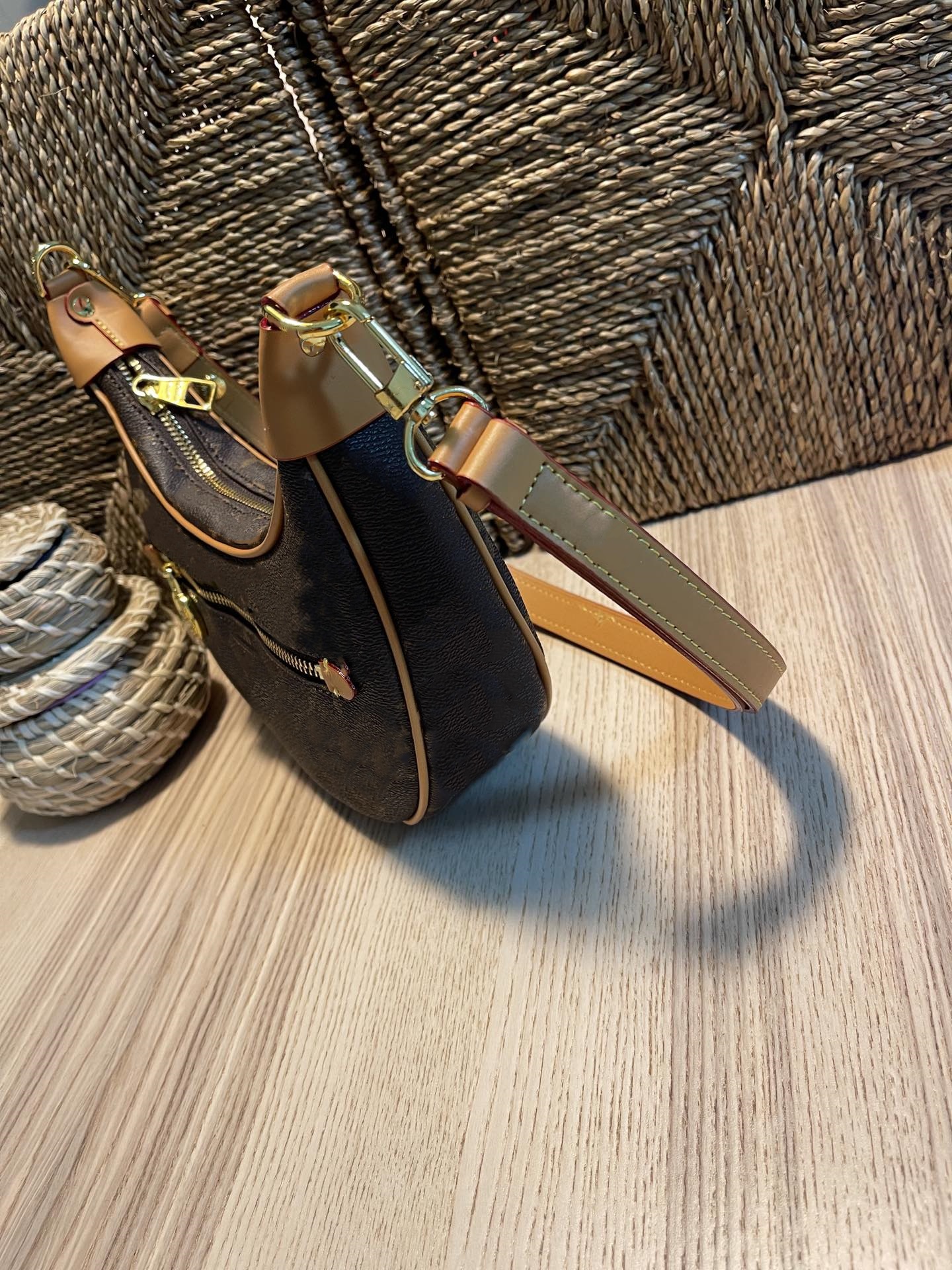 Designer bag Loop Hobo Half Moon Shoulder Bag Denim Women Chain Crossbody Luxury brand Purse Fashion Lady Handbag Purse Pea Buns Vintage Underarm Half Moon Denim bag