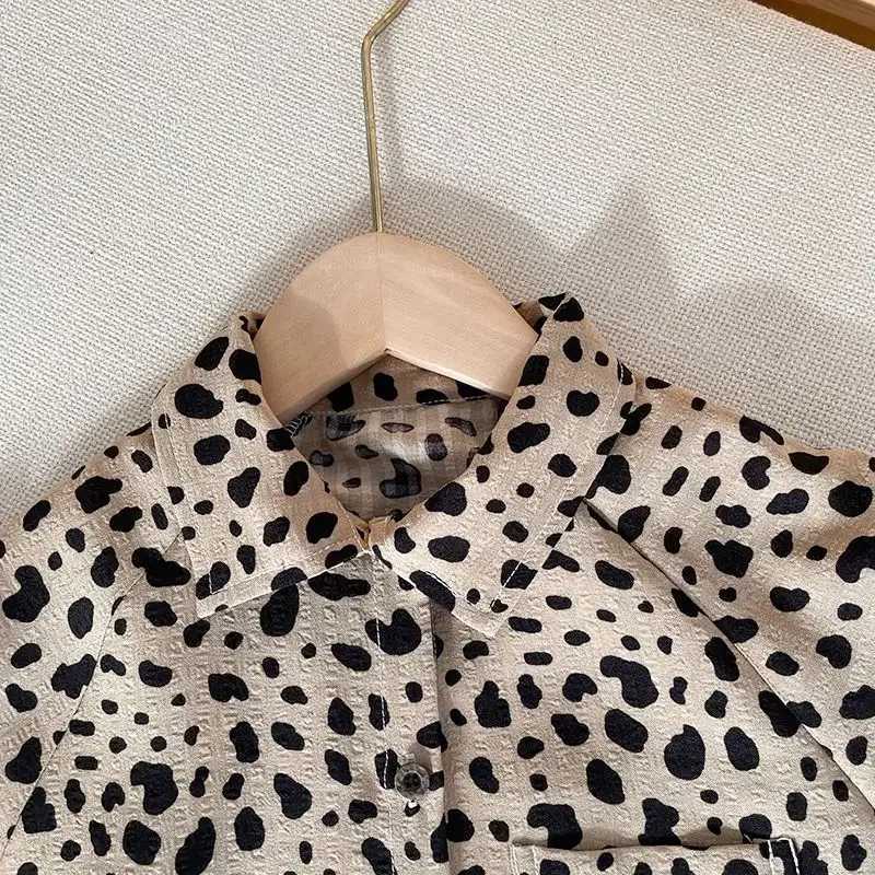 Childrens clothing boys short sleeved summer baby summer top new childrens shirt Korean lapel shirtW240729