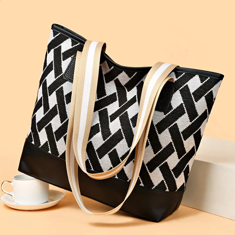 Canvas Bag for Women Fashion Versatile Checkered Shoulder Cartoon Rabbit Print Large Capacity Commuting Tote 240729