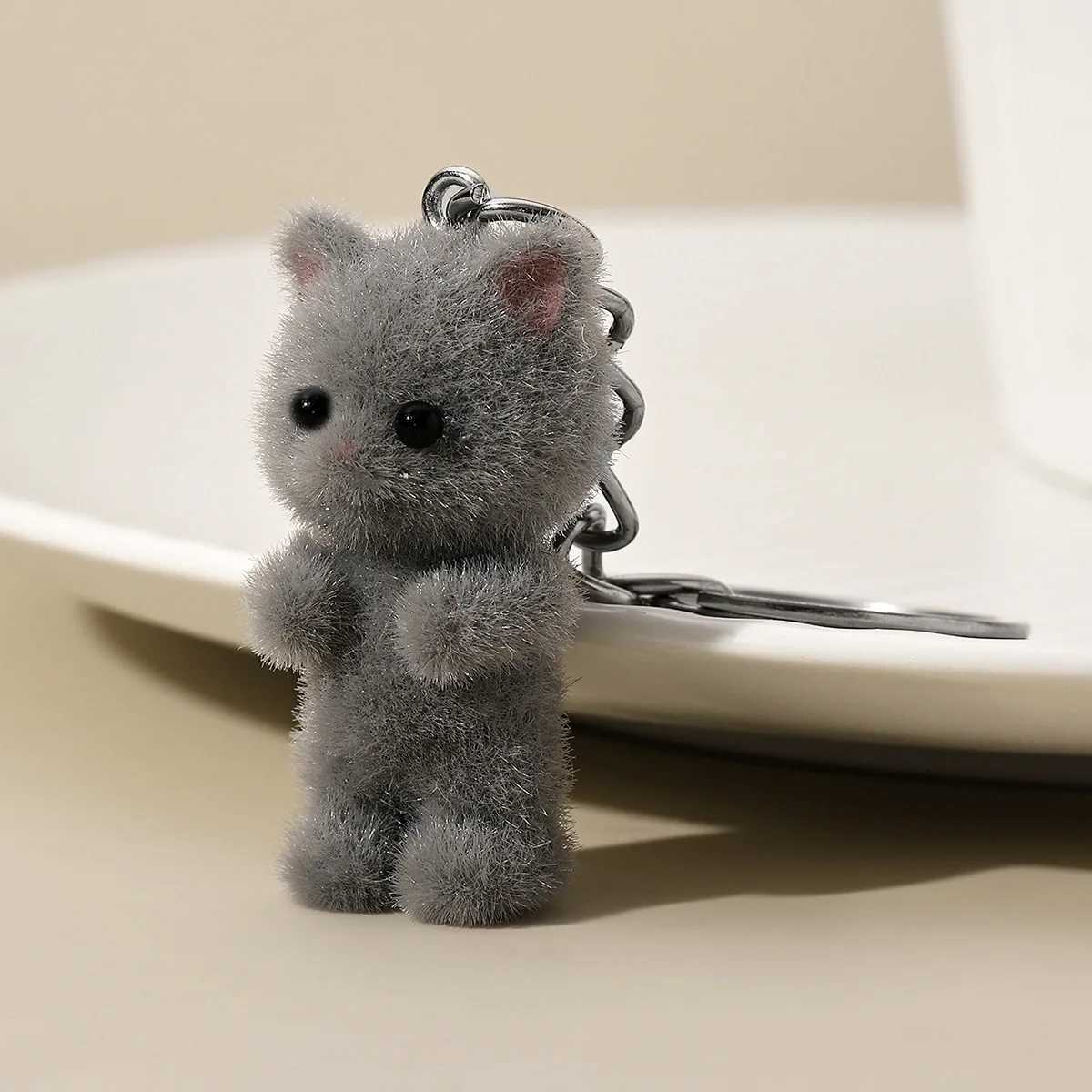 1PCS 3D Cartoon Flocking Cat Keychain Kawaii Cat Key Ring Animal Key Chains Souvenir Gifts For Women Men Car Keys DIY JewelryL240729