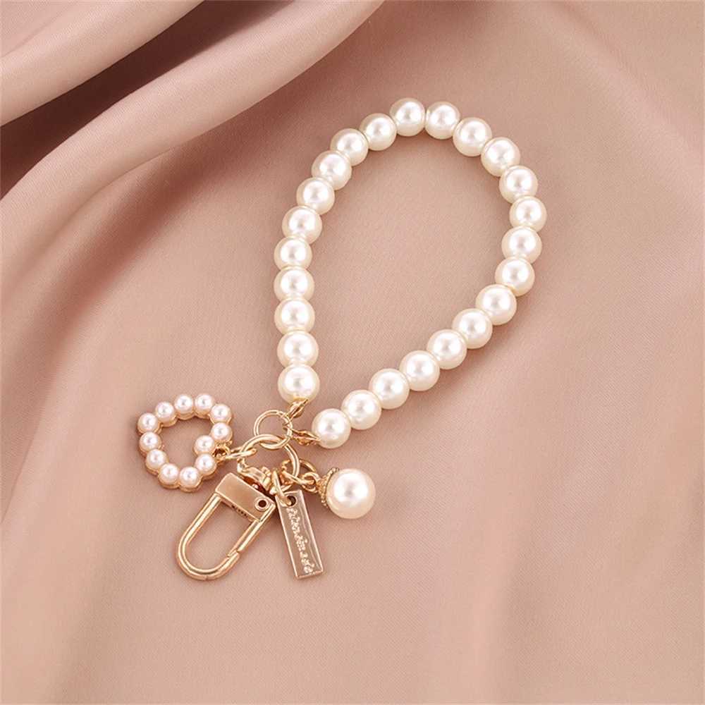 Vintage Pearl Beads Bracelet Keychain Trendy Wrist Strap Keyring for Women Headphone Case Pendant Purse Handbag Jewelry GiftsL240729